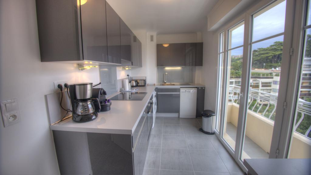 Beau 2 Pieces 3 Etoiles Vue Mer Garage Prive 150M Plages Wifi 칸느 객실 사진